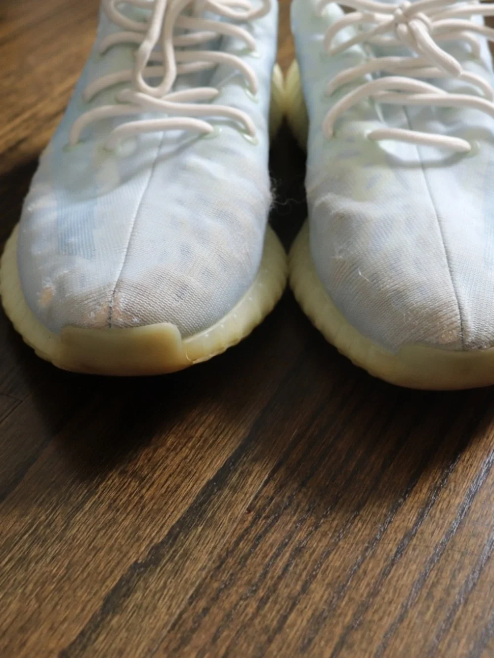 Adidas Yeezy Boost 350 V2 Mono Ice Low Top Athletic Sneaker Size 11 White Blue - Picture 5 of 16